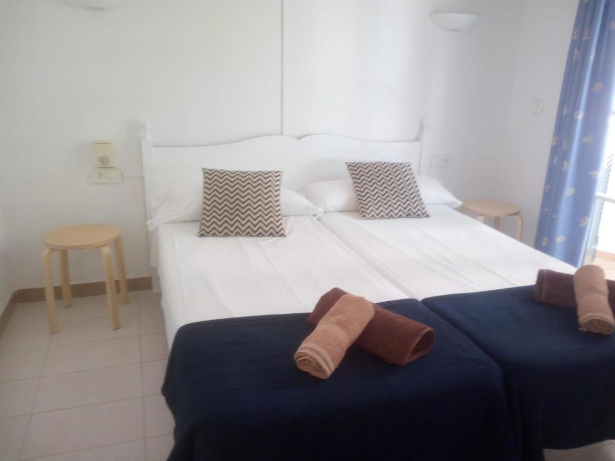 Apartamentos Playa Park Brisas Son Xoriguer קאלאן בוש מראה חיצוני תמונה